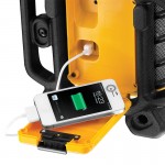 DEWALT DCR017-QW Ραδιόφωνο Φορτιστής Χ (μόνο Σώμα)  εως 12 ΑΤΟΚΕΣ ΔΟΣΕΙΣ