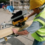 DEWALT D27112-QS Φαλτσοπρίονο Πάγκου 1600W 305mm Δυο Εργασιών εως 24 ΑΤΟΚΕΣ ΔΟΣΕΙΣ DEWALT D27112-QS Φαλτσοπρίονο Πάγκου 1600W 305mm Δυο Εργασιών εως 24 ΑΤΟΚΕΣ ΔΟΣΕΙΣ